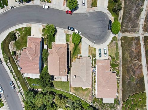 23810 Oak View Ln, Santa Clarita CA  91321-4661 exterior