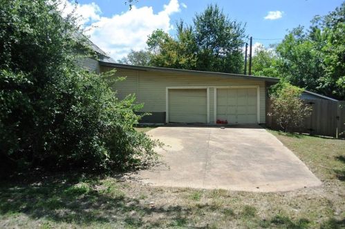 208 Avenue, Webberville TX  78621-2240 exterior
