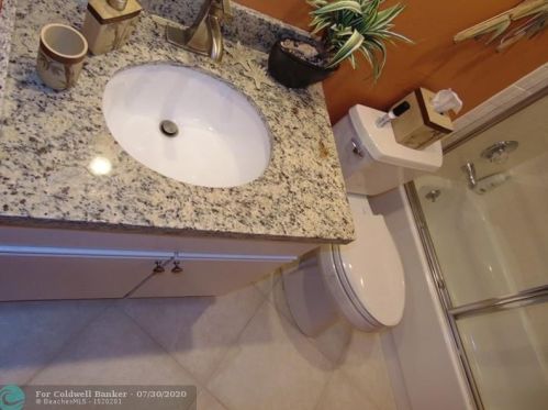 6454 Aspen Glen Cir, Boynton Beach FL  33437-1821 exterior