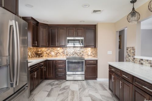 15 Grossman St, Huntington Station NY 11747-2905 exterior