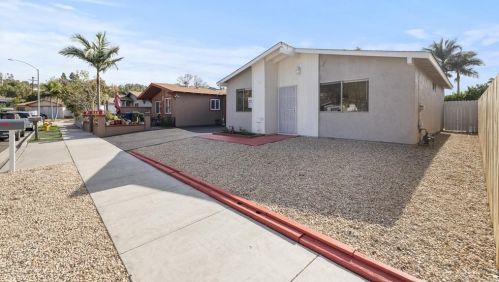 258 Avenida Marguarita, Oceanside, CA 92057-6754
