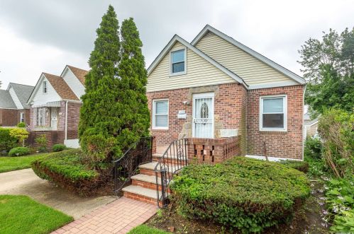 118-11 226th St, Jamaica, NY 11411-1319