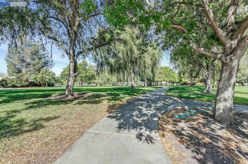 1553 Buttercup Ct, Livermore CA  94551-6718 exterior