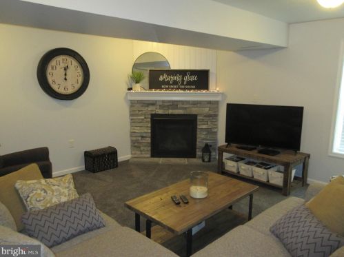 114 Royal Horse Way, Swartzville PA  17569-9353 exterior