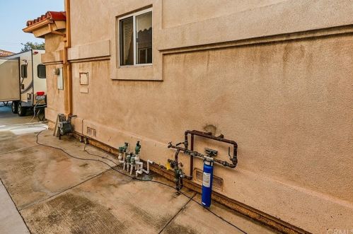 18161 Patronella Ave, Torrance CA  90504-3900 exterior