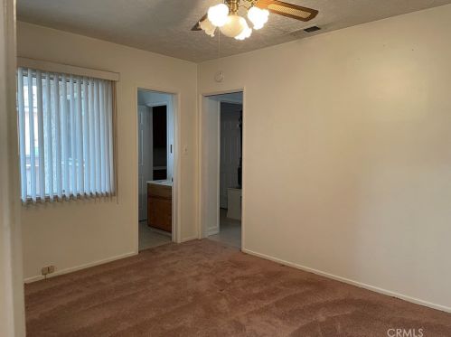 9752 Glandon St, Bellflower, CA 90706-3053