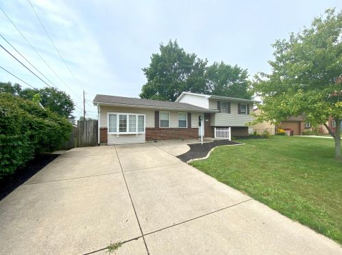 2561 Mcdonald Ct, Darbydale, OH 43123-2132