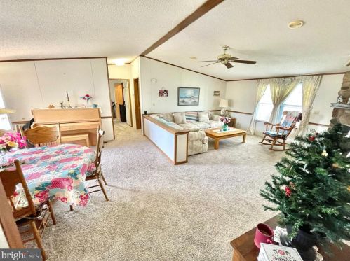 209 Persimmon Cir, Dover DE  19901-2535 exterior