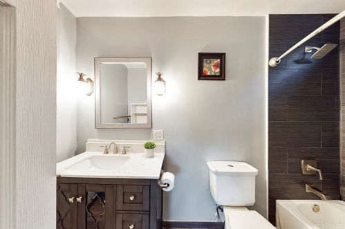 16931 Hart St, Van Nuys CA 91406-4507 exterior