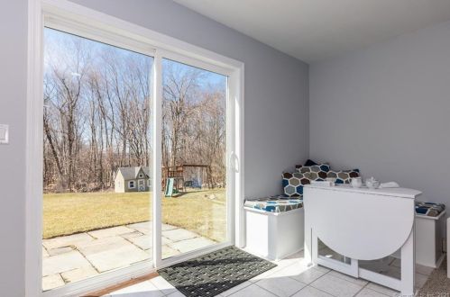 34 Mudry Farm Rd, Brookfield Center CT  06804-3542 exterior