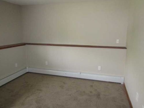 28 Raker Rd, Poughkeepsie NY  12603-5632 exterior