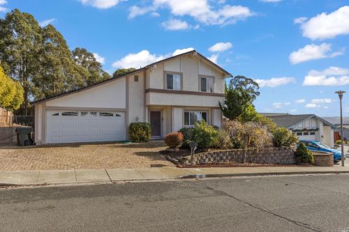 412 Turner Dr, Benicia CA  94510-1413 exterior