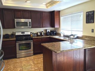 56 Bridgeport, Irvine CA  92620-3209 exterior