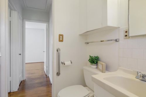 1252 Carmel Ter, Los Altos CA 94024-5508 exterior