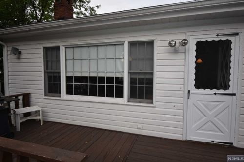 277 Baldwin Ave, N Milford NJ  07646-1903 exterior
