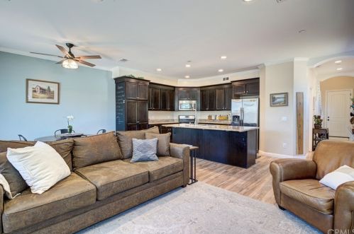 59 8th St, Templeton CA  93465-9343 exterior
