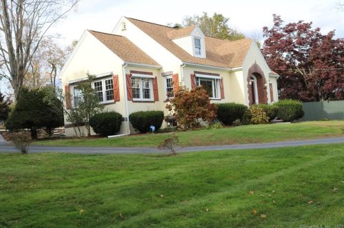 580 Middletown Ave, North Haven, CT 06473-4026
