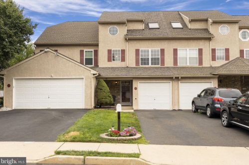 227 Parkview Dr, Souderton, PA 18964-1766