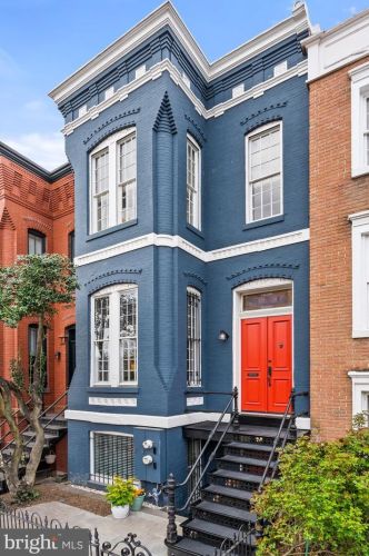 331 6th St, Washington, DC 20003-2754