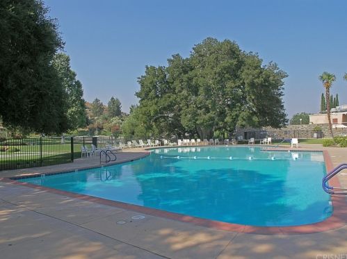 26862 Oak Branch Cir, Santa Clarita, CA 91321-1429