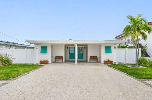 205 110th Ave, Saint Petersburg, FL 33706-4791