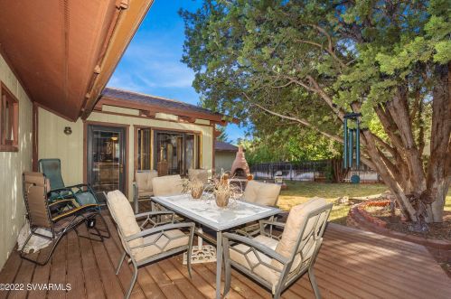 305 Mtn Shadows Dr, Sedona AZ 86336-3929 exterior