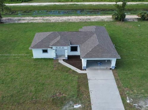 933 Oxford Ave, Lehigh Acres, FL