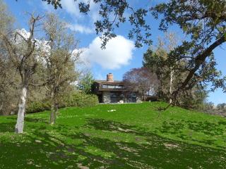 27351 Oakflat Dr, Tehachapi CA  93561-9204 exterior