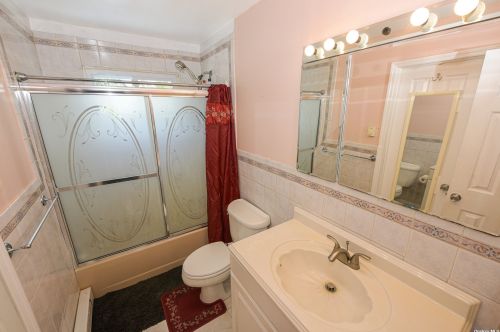 15 29th St, Wheatley Heights NY  11798-3713 exterior