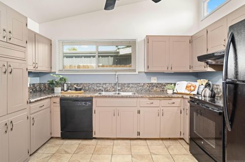 4551 Mount La Platta Pl, San Diego CA 92117-3045 exterior