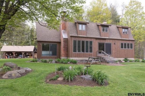 555 County Highway 110, Broadalbin, NY 12025-3211