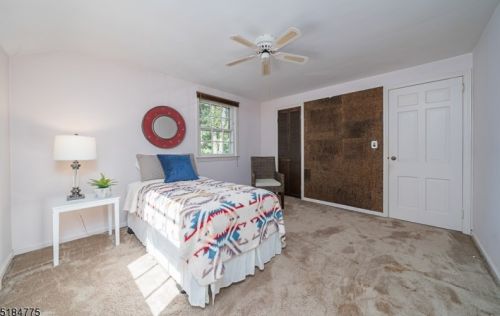 22 Rose Ter, Chatham Township NJ  07928-2070 exterior