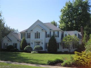 742 Sunridge Rd, Akron, OH 44333-3279