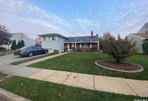 185 Cone Ave, Central Islip, NY 11722-3530