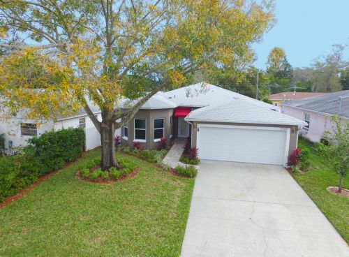 3069 Grove St, Saint Petersburg, FL 33704-2026
