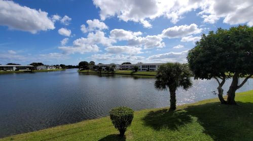 147 Chatham G, West Palm Beach FL  33417-1823 exterior