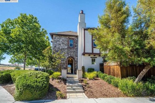 7478 Stoneleaf Rd, San Ramon CA  94582-5724 exterior
