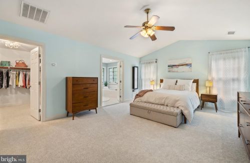 14829 Cox Creek Ct, Haymarket VA  20169-2626 exterior