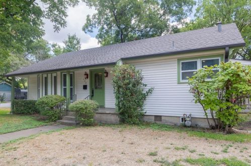 106 16th St, Georgetown TX  78626-6904 exterior