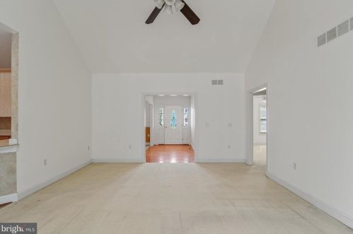 209 Massey Dr, Dover, DE 19904-5882