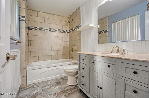 11215 37 Ave, Phoenix AZ 85029-3108 exterior