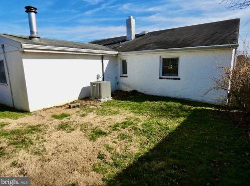 2219 Henlopen Ave, Wilmington DE  19804-3621 exterior