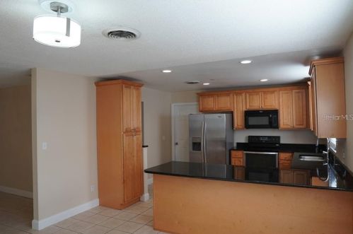 10615 Jepson St, Orlando, FL 32825-6817