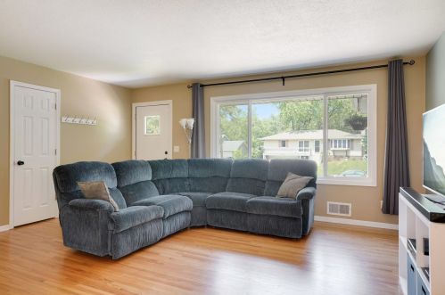 1560 60th Ave, Minneapolis, MN 55432-5801