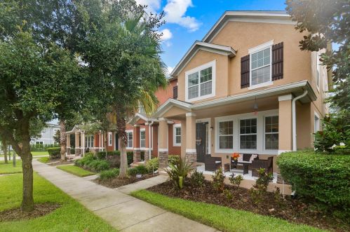 10350 Hartford Maroon Rd, Orlando, FL 32827-6926