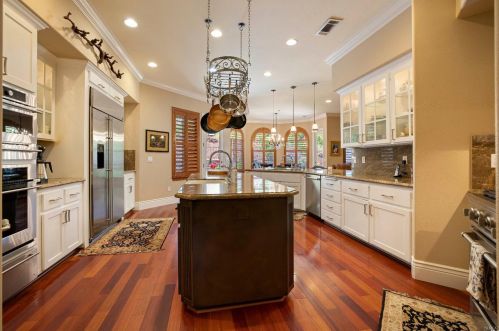 6070 Vine St, Vacaville CA  95688-8724 exterior