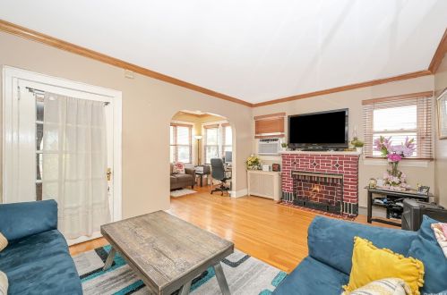 100-12 205th St, Jamaica NY  11423-2210 exterior