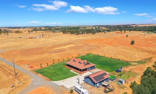 301 Sunnybrook Ln, Oroville CA  95965-8101 exterior