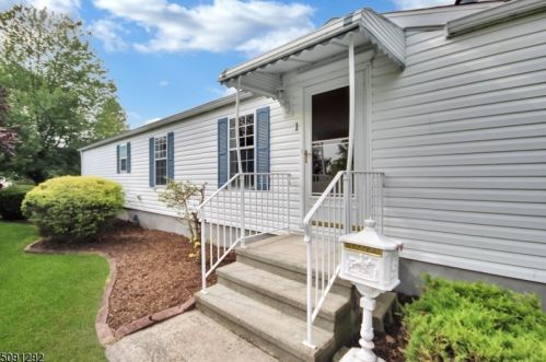 1 Post Rd, Belvidere, NJ 07823-2845