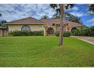 1570 Laconia St, Sebastian, FL 32958-6087